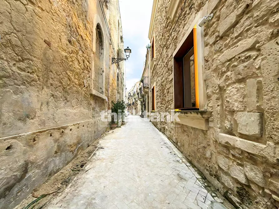 Immagine 34 di Appartamento in vendita  in Via Salomone a Siracusa