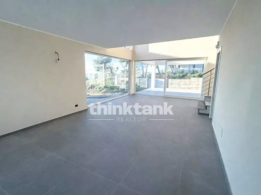 Immagine 5 di Villa in vendita  in Via Stesicoro a Augusta