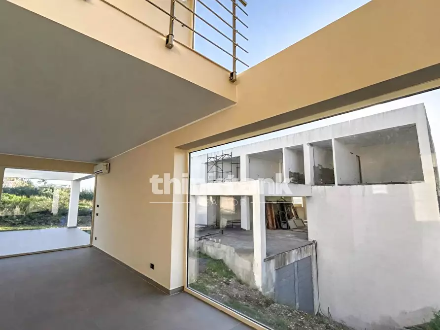 Immagine 10 di Villa in vendita  in Via Stesicoro a Augusta