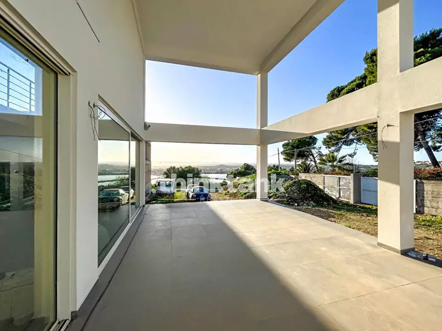 Immagine 13 di Villa in vendita  in Via Stesicoro a Augusta