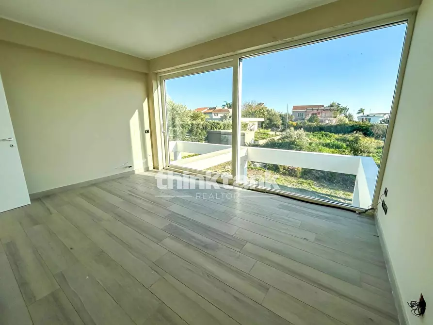 Immagine 29 di Villa in vendita  in Via Stesicoro a Augusta