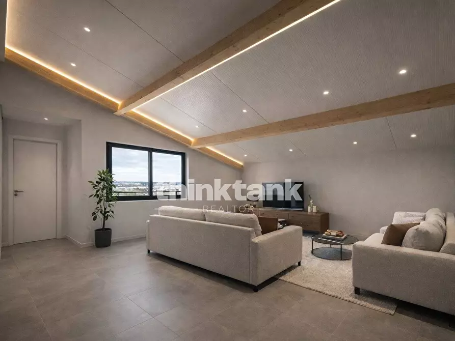 Immagine 2 di Attico in vendita  in Via Luigi Castiglione a Trecastagni