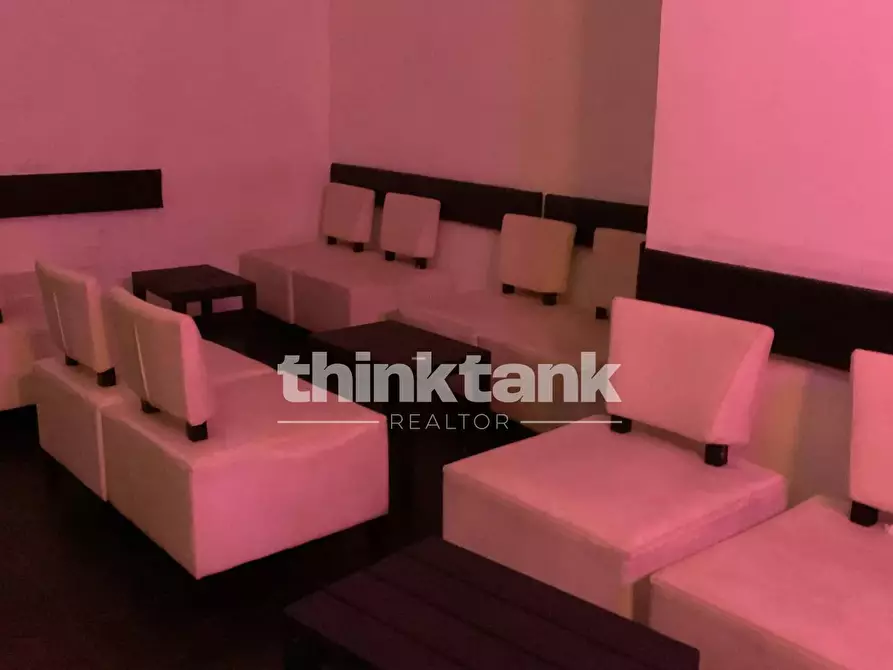 Immagine 6 di Locale commerciale in vendita  in Via Pulvirenti 5 a Catania