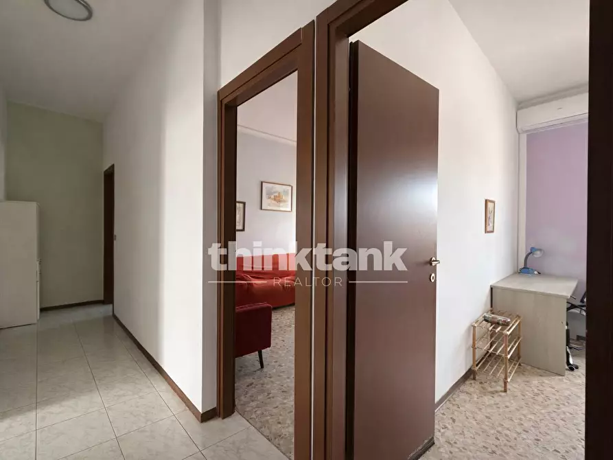 Immagine 5 di Appartamento in vendita  in Via Savoia a Catania