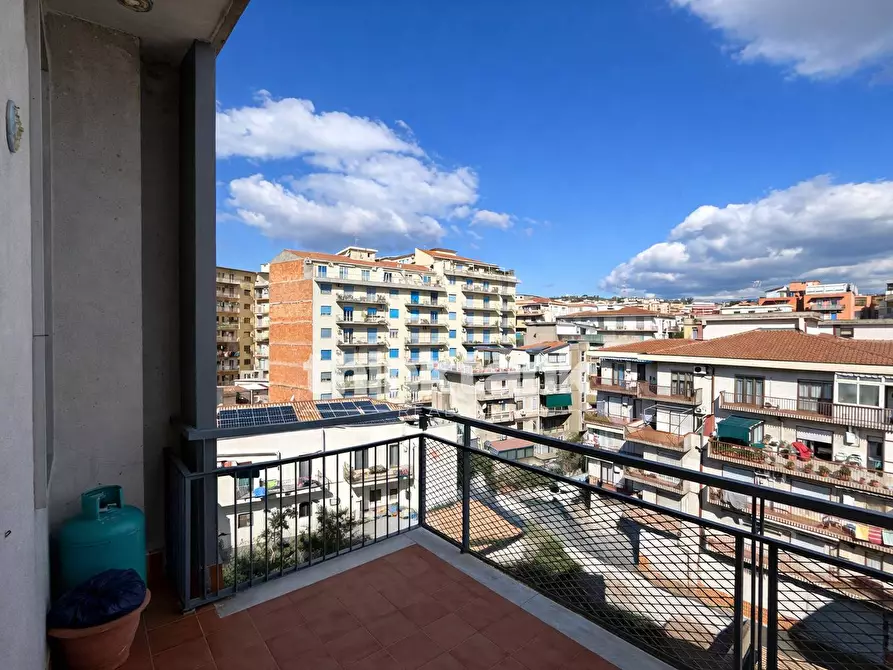 Immagine 4 di Appartamento in vendita  in Via Savoia a Catania