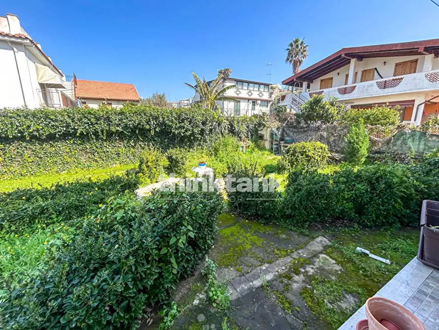 Immagine 27 di Villa in vendita  in Via Della Spiaggia a Augusta