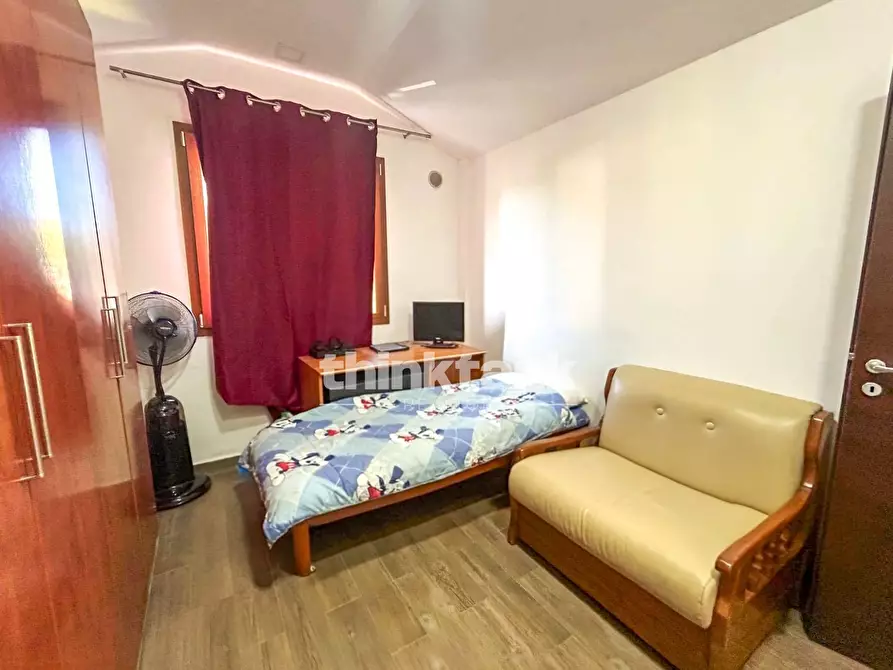 Immagine 14 di Villa in vendita  in Via Della Spiaggia a Augusta