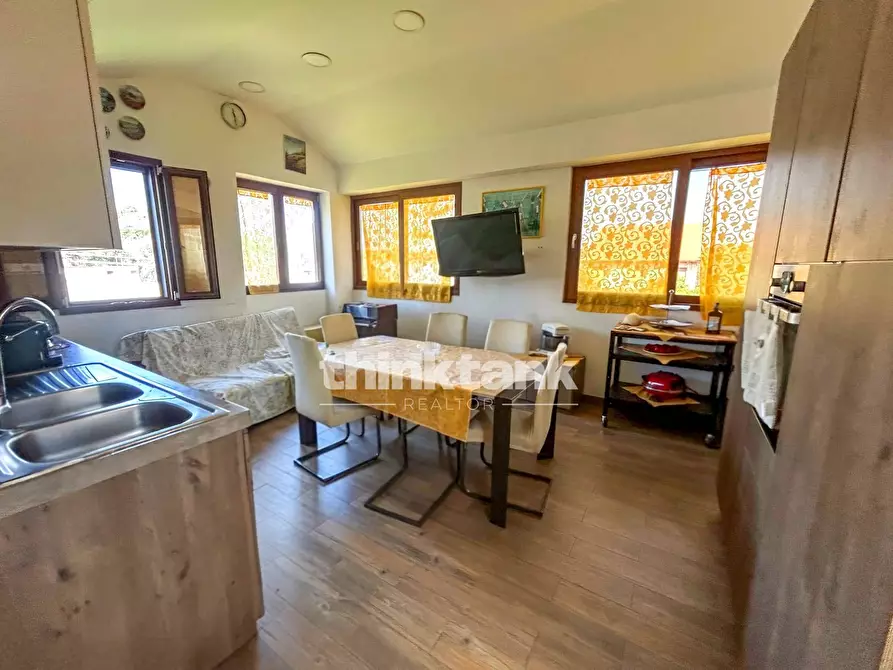 Immagine 3 di Villa in vendita  in Via Della Spiaggia a Augusta