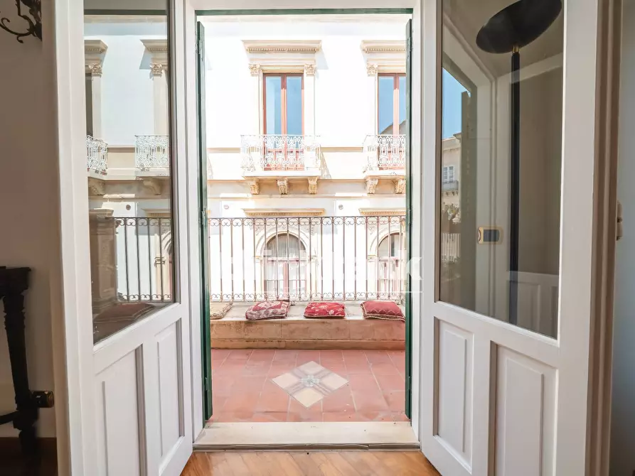 Immagine 9 di Appartamento in vendita  in Via Roma a Siracusa