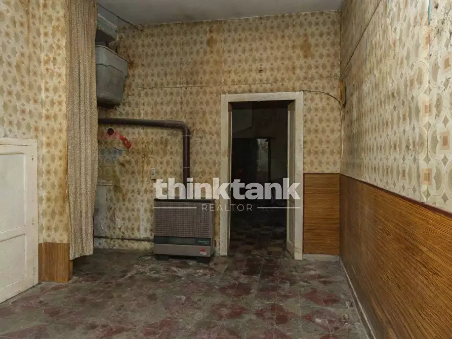 Immagine 7 di Casa indipendente in vendita  in Via Rodi a Bronte