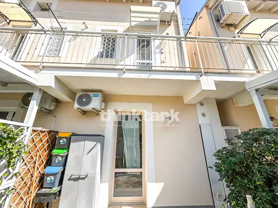 Immagine 2 di Appartamento in vendita  in Viale Eolie a Noto