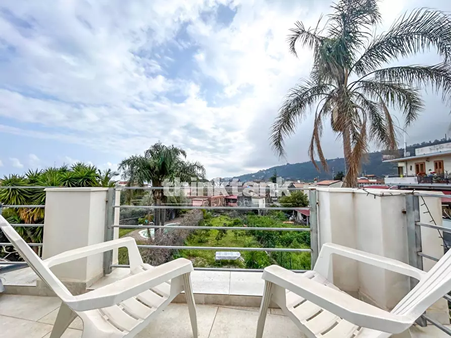 Immagine 2 di Casa semindipendente in vendita  in Via Ariazzi a Acireale