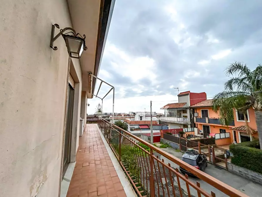 Immagine 11 di Appartamento in vendita  in Via Luigi Settembrini a Giarre