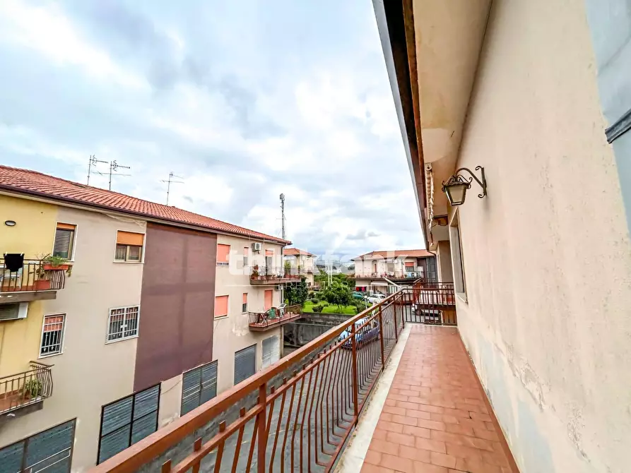 Immagine 12 di Appartamento in vendita  in Via Luigi Settembrini a Giarre