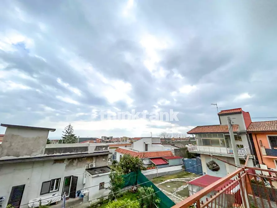 Immagine 16 di Appartamento in vendita  in Via Luigi Settembrini a Giarre