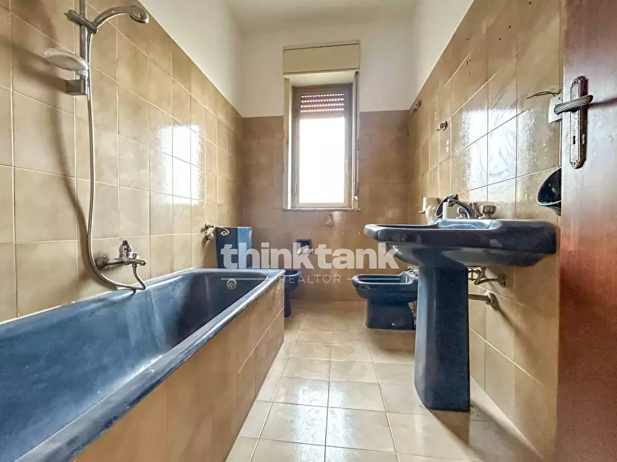 Immagine 10 di Appartamento in vendita  in Via Luigi Settembrini a Giarre