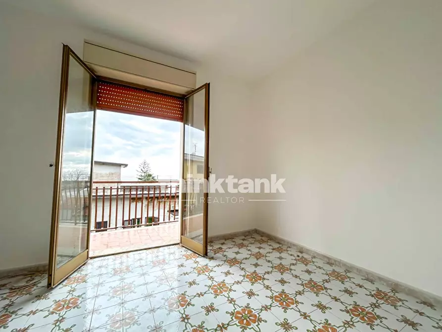 Immagine 3 di Appartamento in vendita  in Via Luigi Settembrini a Giarre