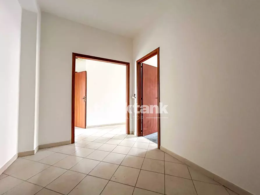 Immagine 8 di Appartamento in vendita  in Via Luigi Settembrini a Giarre