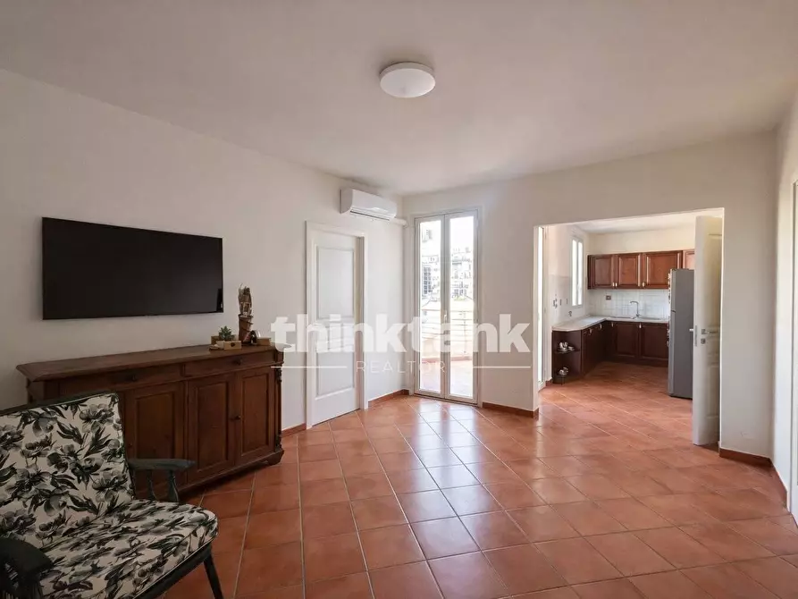 Immagine 8 di Attico in vendita  in Via Menza a Catania