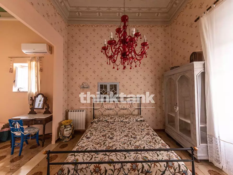 Immagine 2 di Villa in vendita  in Via Santa Lucia a Gravina Di Catania