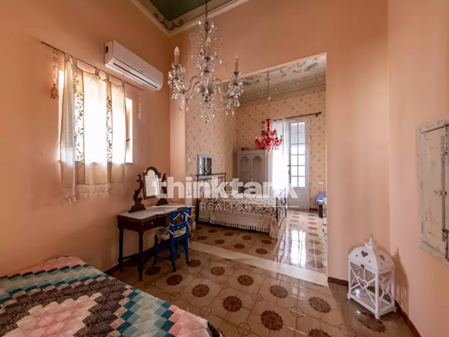 Immagine 7 di Villa in vendita  in Via Santa Lucia a Gravina Di Catania