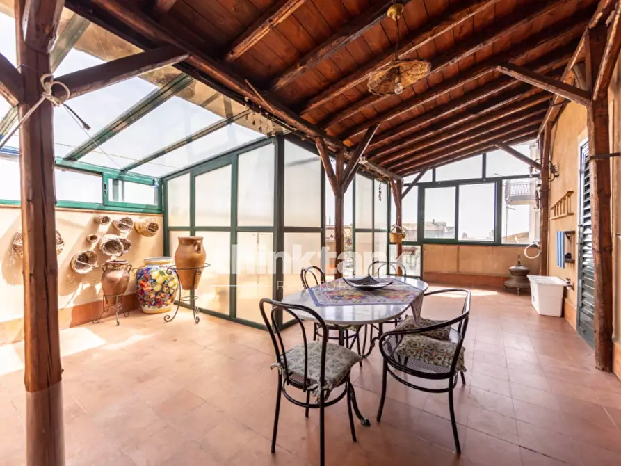 Immagine 26 di Villa in vendita  in Via Santa Lucia a Gravina Di Catania