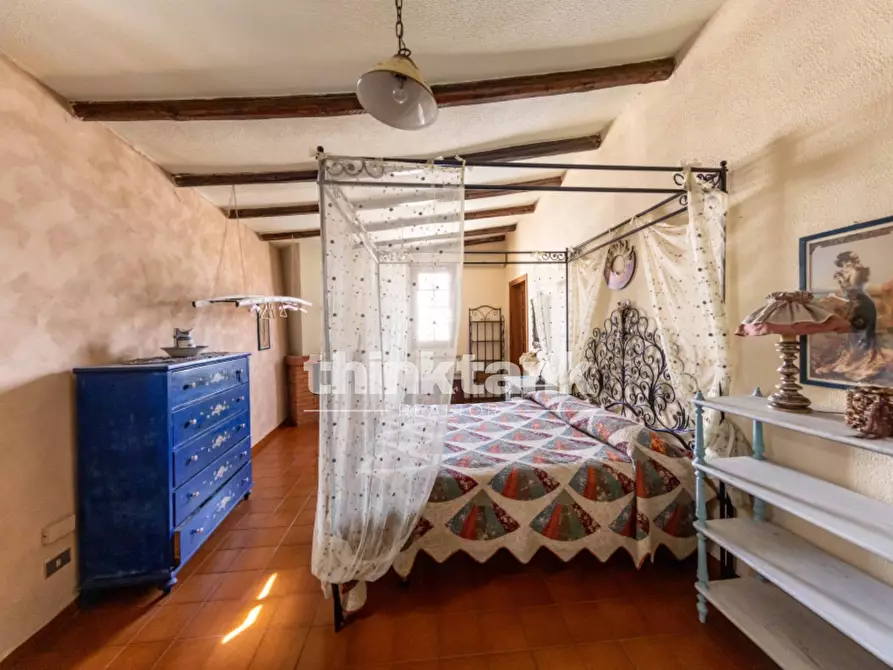 Immagine 27 di Villa in vendita  in Via Santa Lucia a Gravina Di Catania