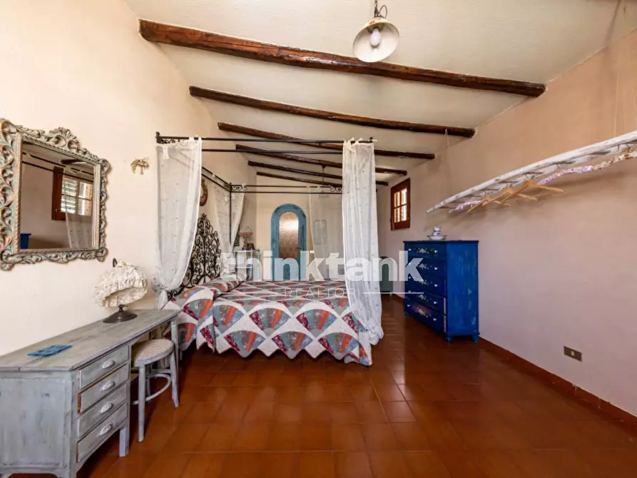 Immagine 29 di Villa in vendita  in Via Santa Lucia a Gravina Di Catania