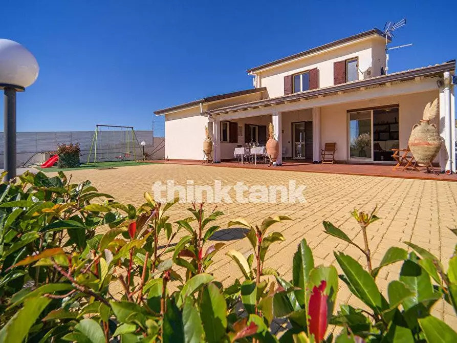 Immagine 2 di Villa in affitto  in Via Giovanni Falcone a Alessandria Della Rocca