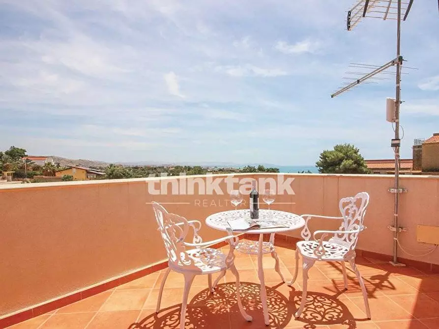 Immagine 25 di Villa in affitto  in Via Giovanni Falcone a Alessandria Della Rocca