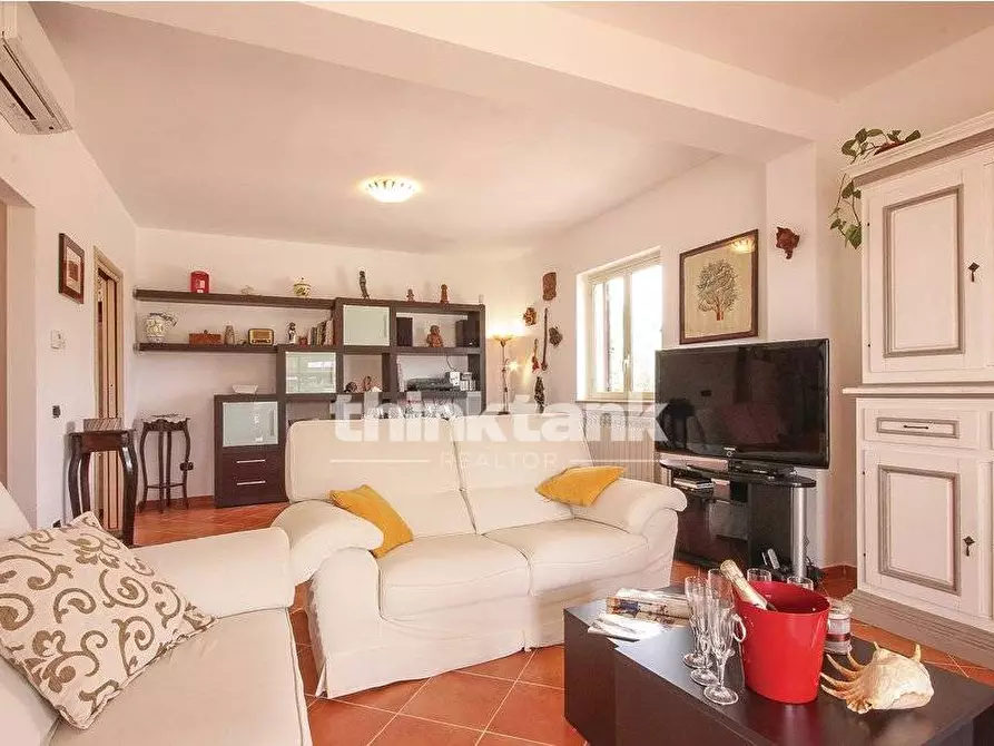 Immagine 11 di Villa in affitto  in Via Giovanni Falcone a Alessandria Della Rocca