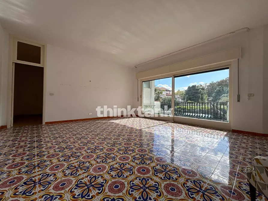 Immagine 1 di Appartamento in vendita  in Via Livorno a Aci Castello