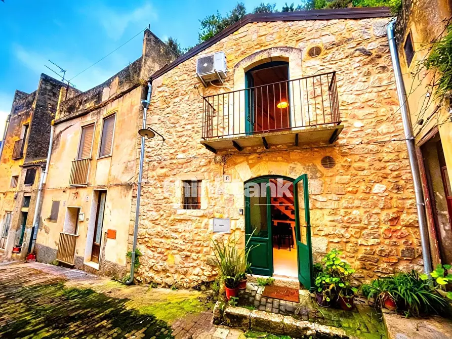 Immagine 1 di Casa indipendente in vendita  in vico pio 8 a Modica