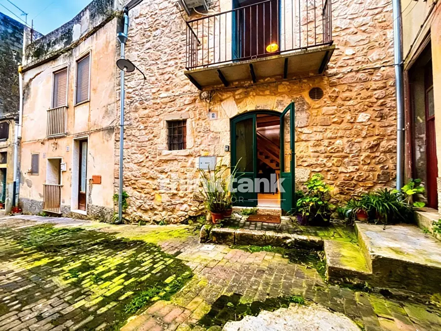 Immagine 2 di Casa indipendente in vendita  in vico pio 8 a Modica