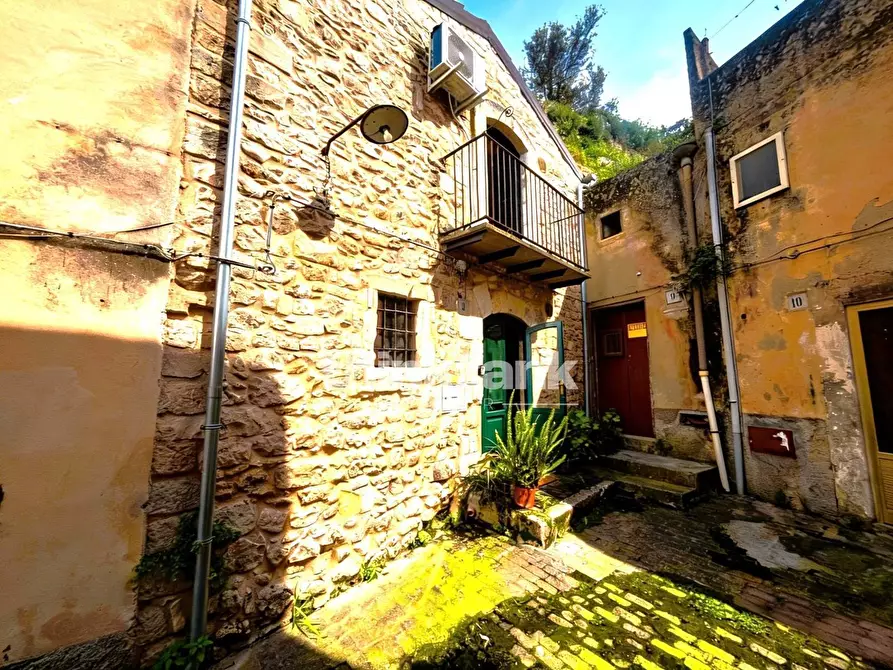 Immagine 20 di Casa indipendente in vendita  in vico pio 8 a Modica