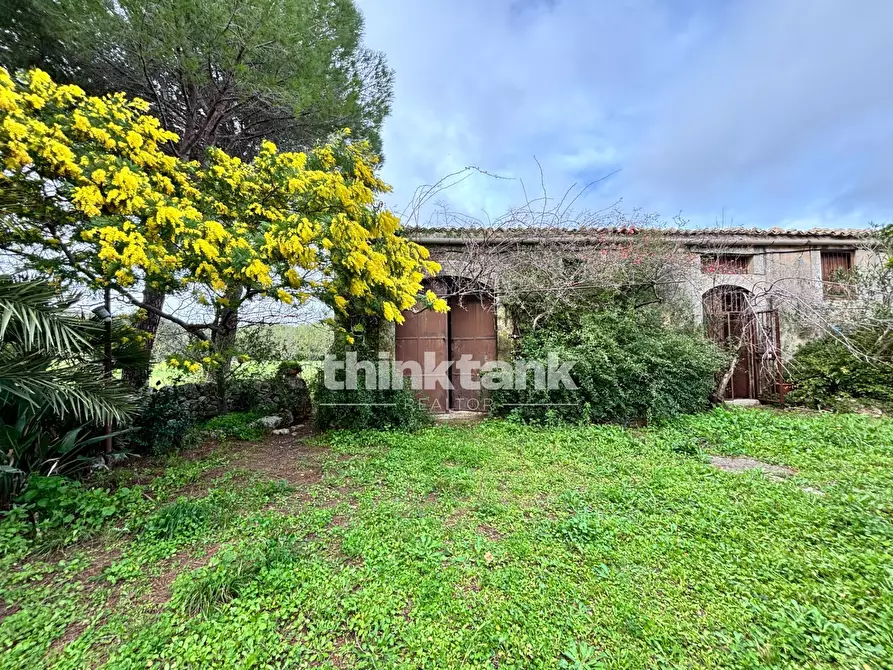 Immagine 41 di Rustico / casale in vendita  in Contrada Serra a Buccheri
