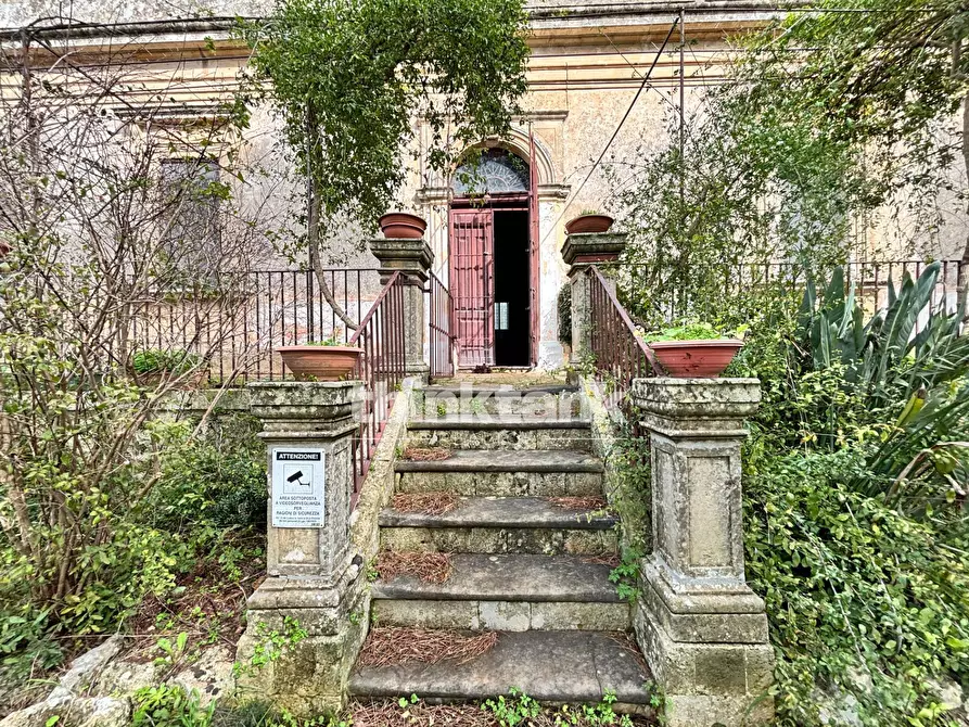 Immagine 2 di Rustico / casale in vendita  in Contrada Serra a Buccheri