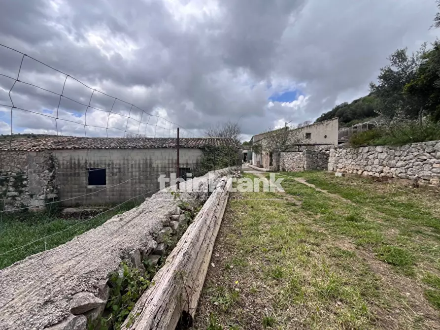 Immagine 39 di Rustico / casale in vendita  in Sp 73 a Ragusa