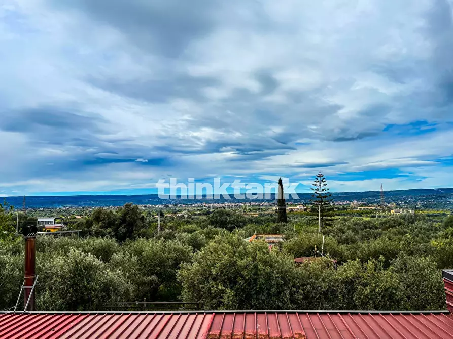 Immagine 38 di Villa in vendita  in Via Luigi Volpicelli a Floridia