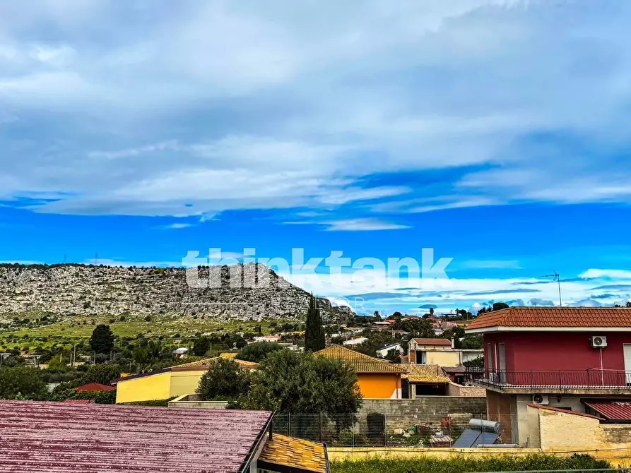 Immagine 37 di Villa in vendita  in Via Luigi Volpicelli a Floridia
