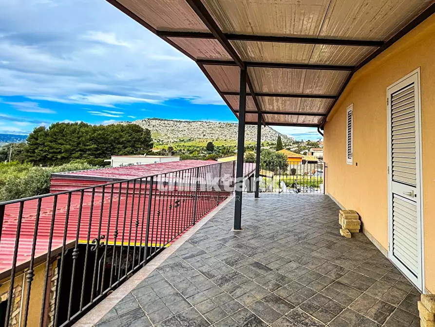 Immagine 35 di Villa in vendita  in Via Luigi Volpicelli a Floridia