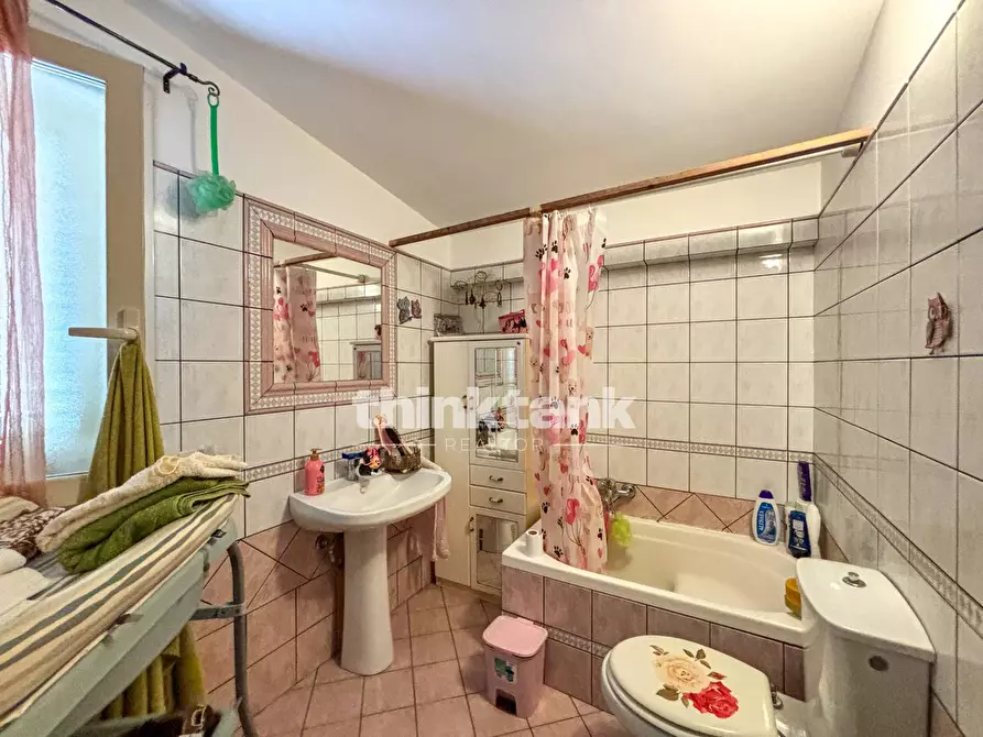 Immagine 28 di Villa in vendita  in Via Luigi Volpicelli a Floridia