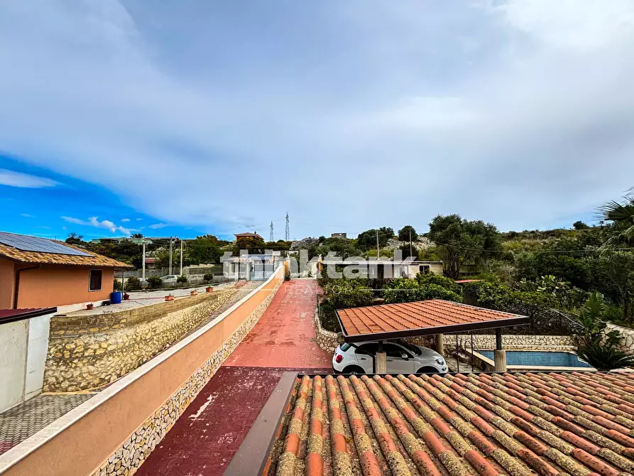 Immagine 33 di Villa in vendita  in Via Luigi Volpicelli a Floridia