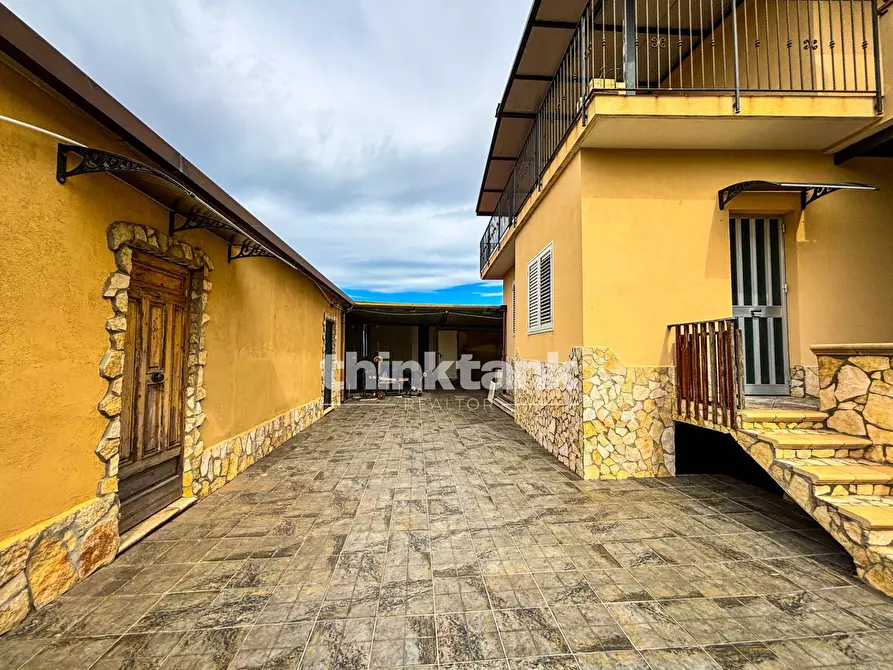 Immagine 43 di Villa in vendita  in Via Luigi Volpicelli a Floridia