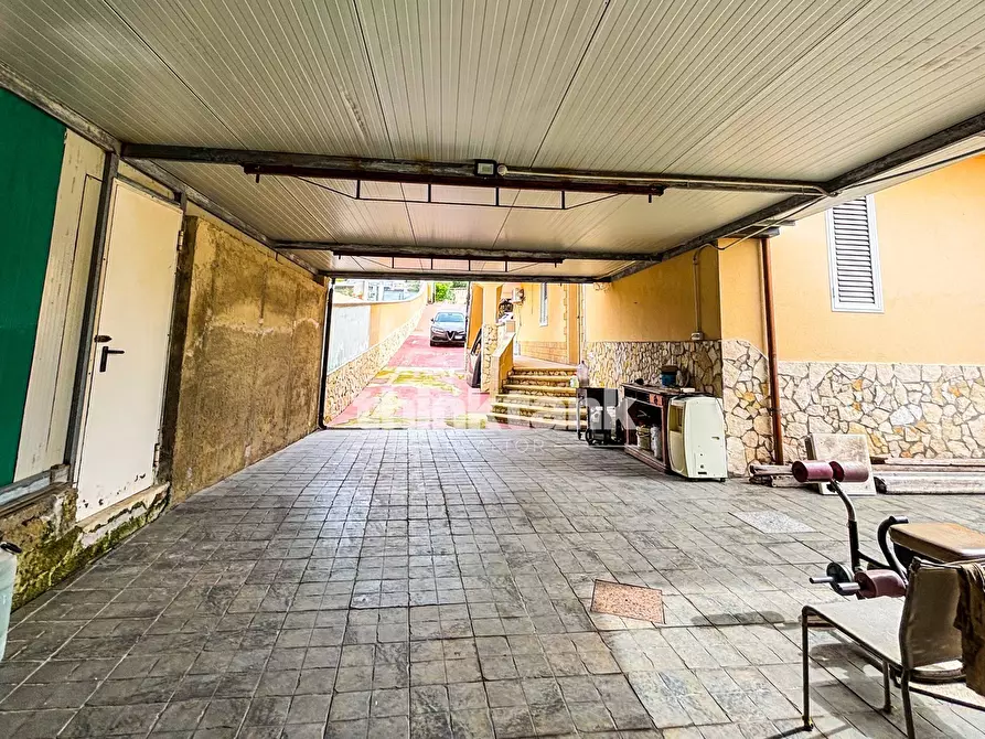 Immagine 41 di Villa in vendita  in Via Luigi Volpicelli a Floridia