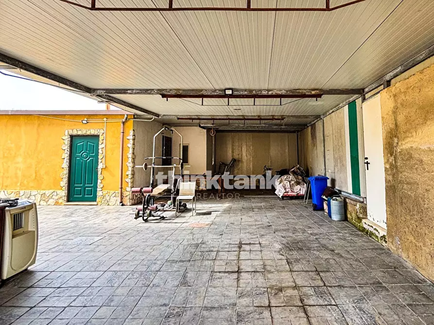 Immagine 40 di Villa in vendita  in Via Luigi Volpicelli a Floridia