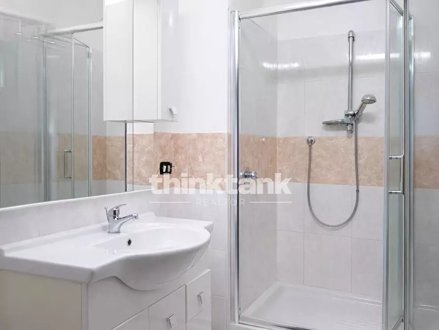 Immagine 9 di Appartamento in vendita  in Via Savoia a Catania