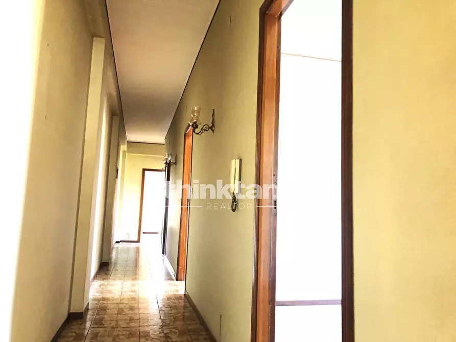 Immagine 5 di Appartamento in vendita  in Piazza Dante Alighieri 6 a Gravina Di Catania