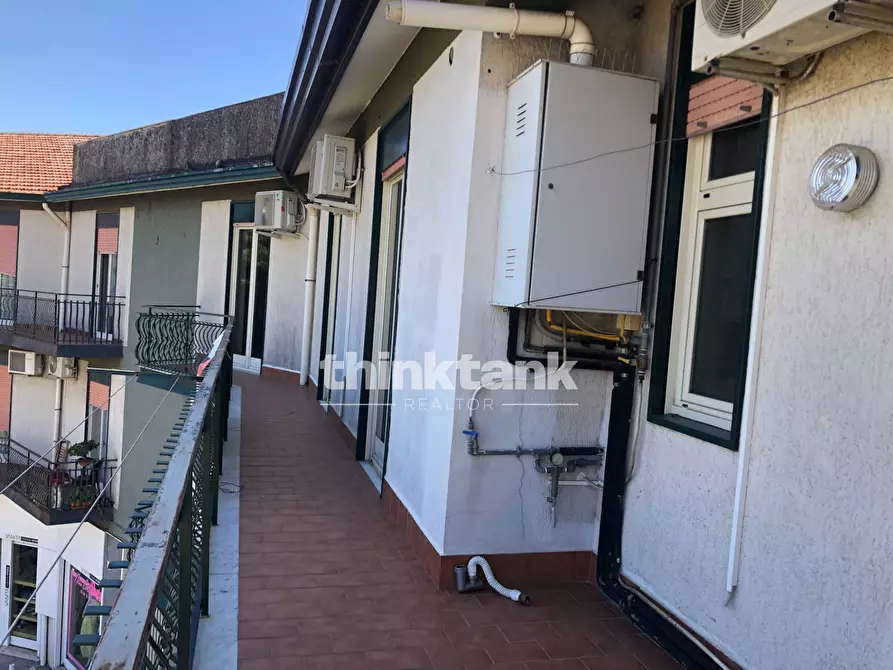 Immagine 15 di Appartamento in vendita  in Piazza Dante Alighieri 6 a Gravina Di Catania