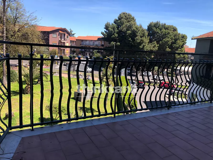 Immagine 17 di Appartamento in vendita  in Piazza Dante Alighieri 6 a Gravina Di Catania